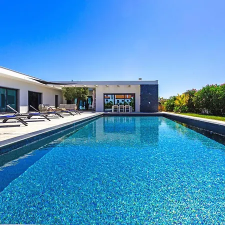 Blue Hill Boutique By Junto Ao Mar Quelfes